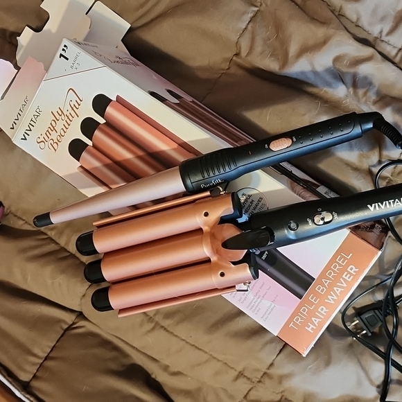 2 curling iron - Picture 1 of 3